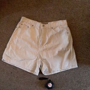 Unleaded shorts